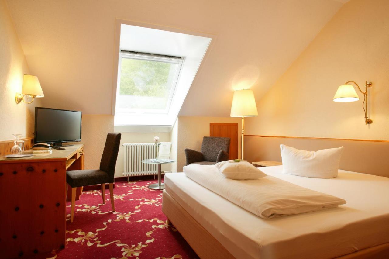 Hotel Ochsen Hoefen an der Enz Exterior photo