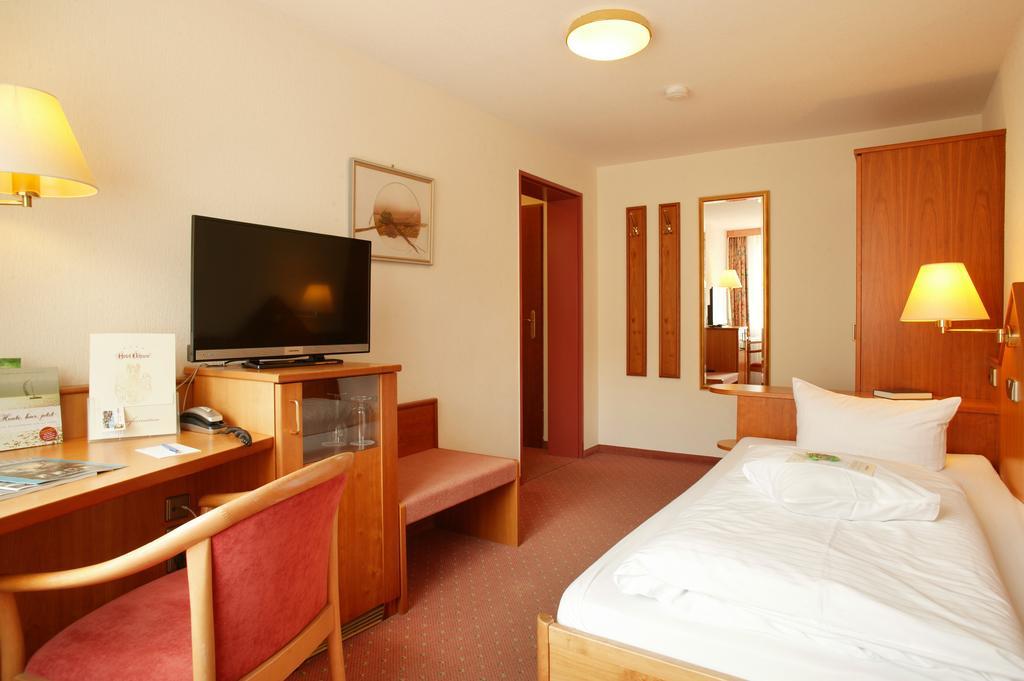 Hotel Ochsen Hoefen an der Enz Exterior photo